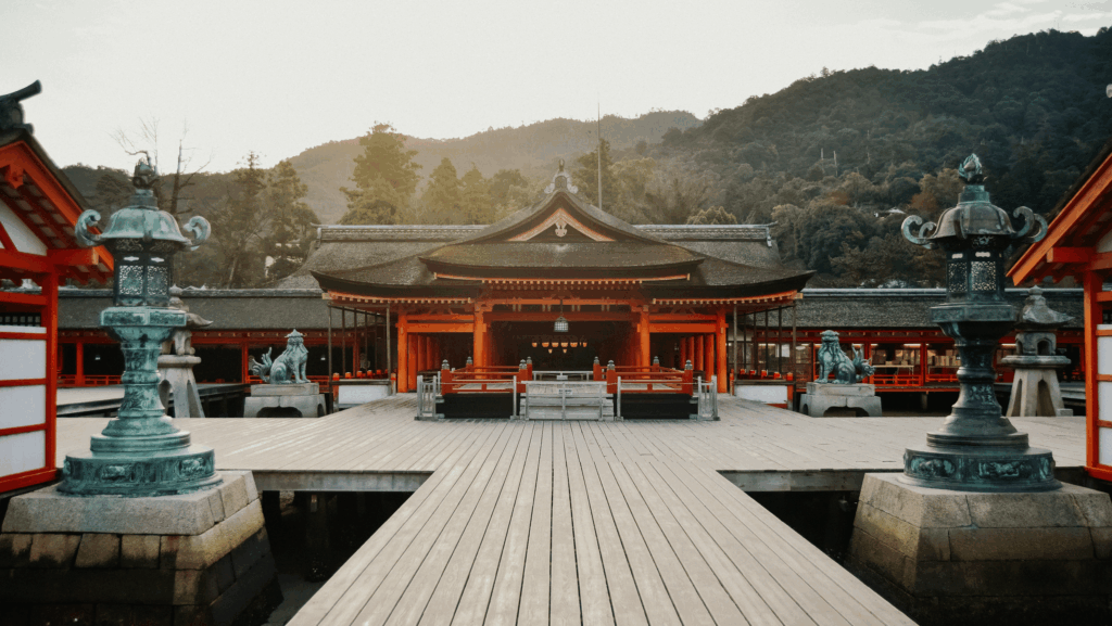 Santuario di Itsukushima nell'isola di Miyajima